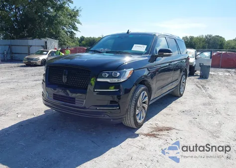 2022 Lincoln Navigator Standard z USA, uszkodzony, nr VIN 5LMJJ2NT8NEL14563